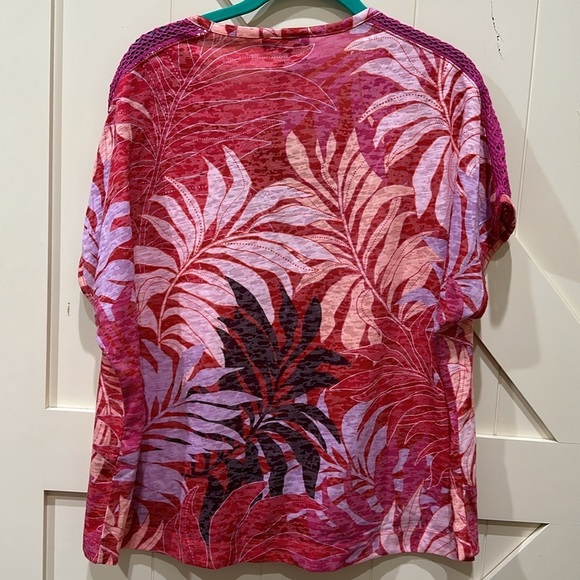 NWT DG2, HSN brand blouse. Size xl. Pit 24”. Length 25”. - Picture 2 of 4